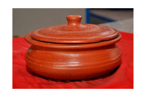 Heat Resistant Earthen Pots for Microwave Ovens