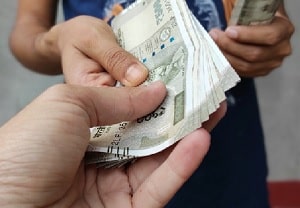 Facing A Medical Emergency? Here Are Simple Ways To Get Funds Urgently