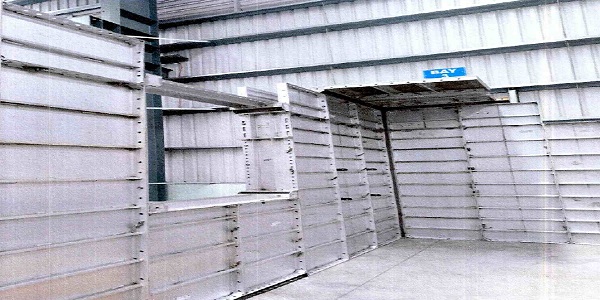 Aluminium Formwork for moulding a concrete wall