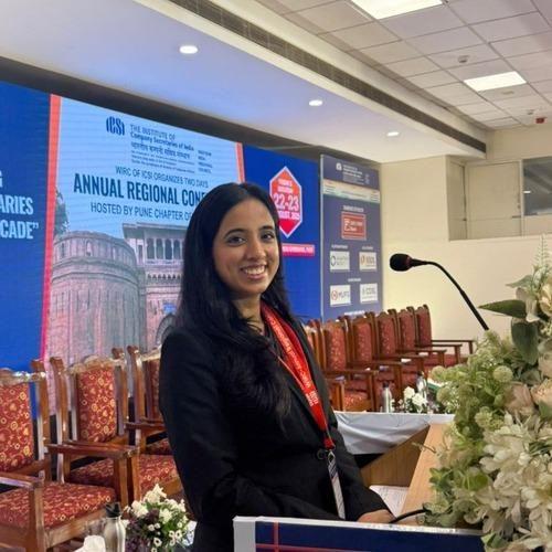 CS Divya Suratwala